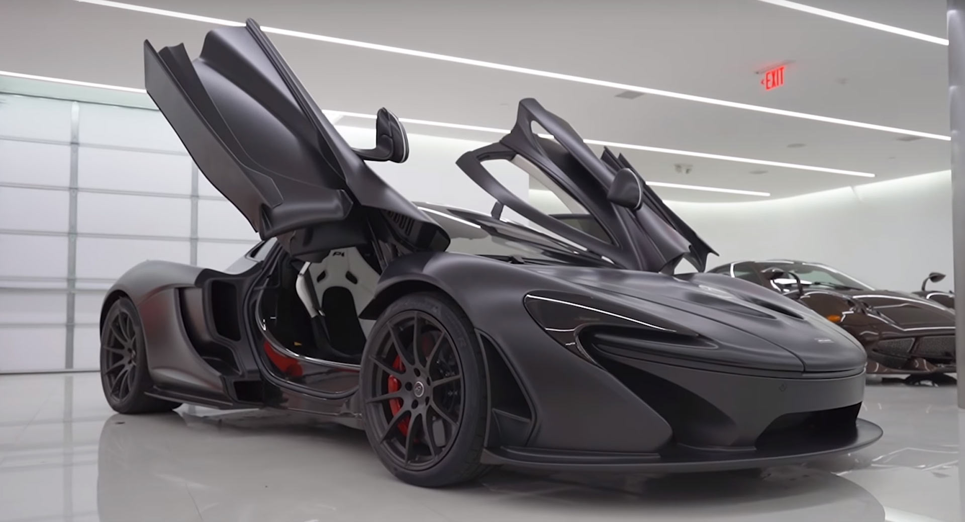 Matte Carbon McLaren P1 Makes Stealth Bombers Look Puny In Comparison