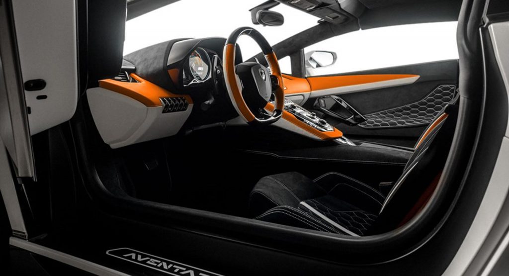 Lamborghini Aventador Cabin Made Even More Special With 40k