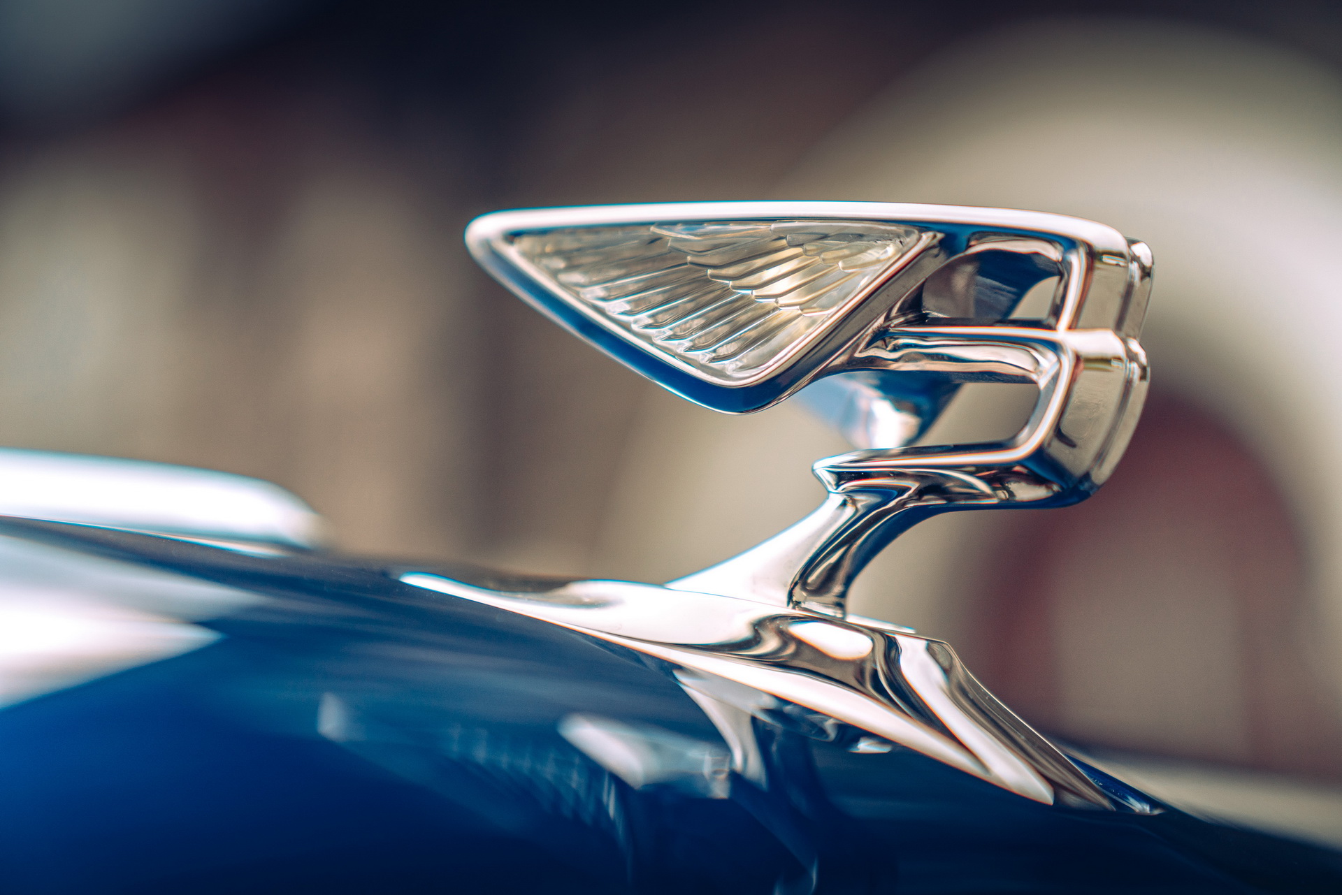 Bentley Brings Back ‘Flying B’ Bonnet Ornament In New Flying Spur ...