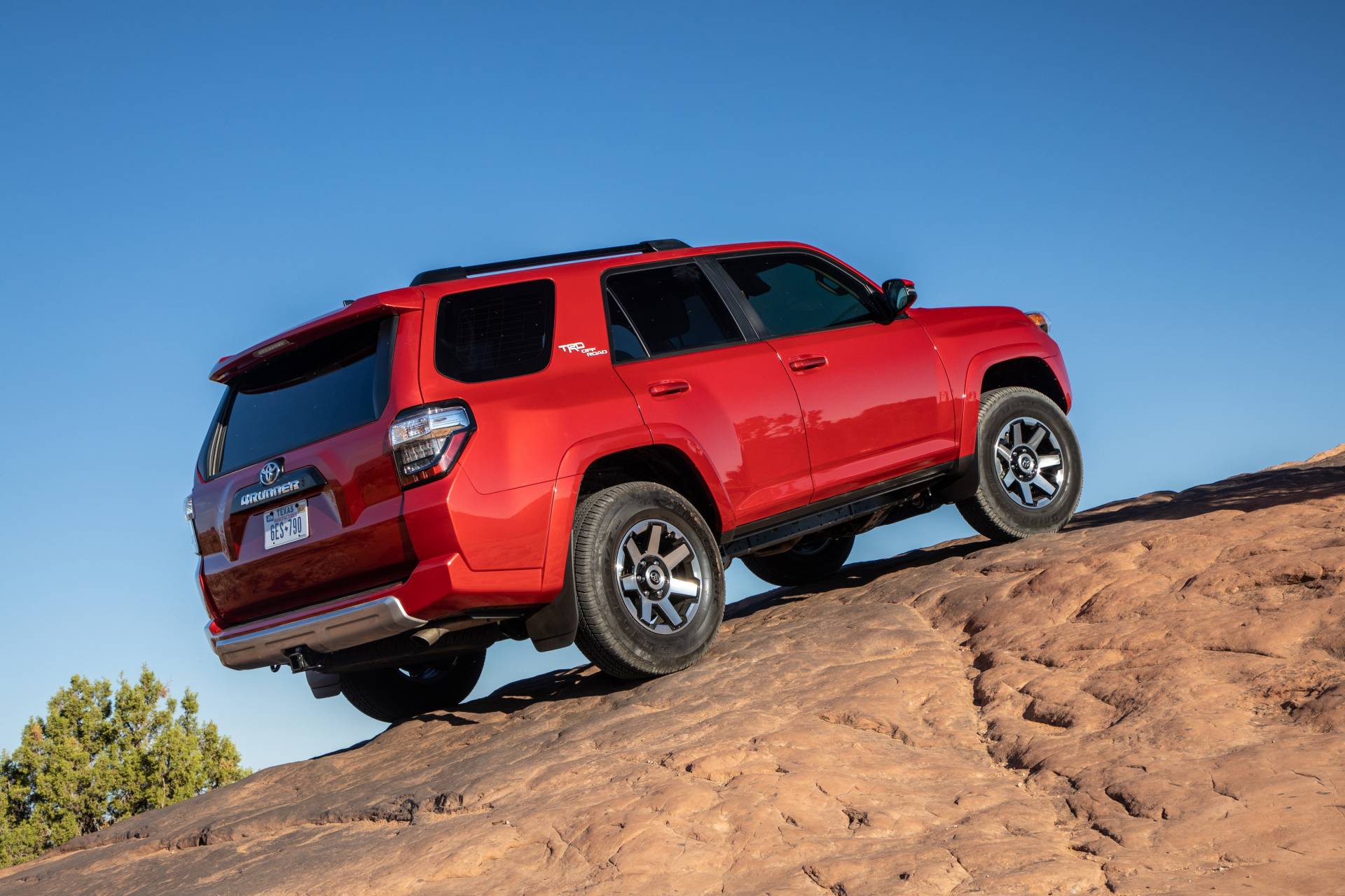 Toyota Gives Old-School 4Runner A Tech Infusion For 2020 ...