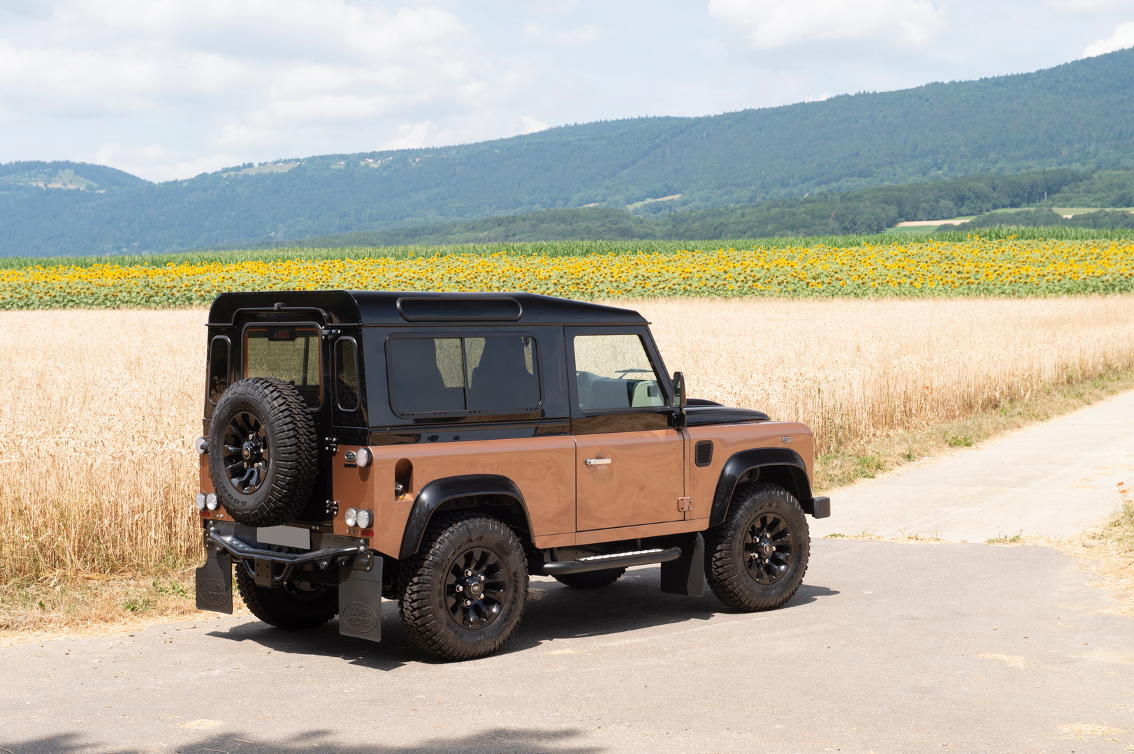 Ленд Ровер Дефендер 90 2016. Ленд Ровер Дефендер 2016 года. Land Rover l663. Ленд Ровер Дефендер 2003.