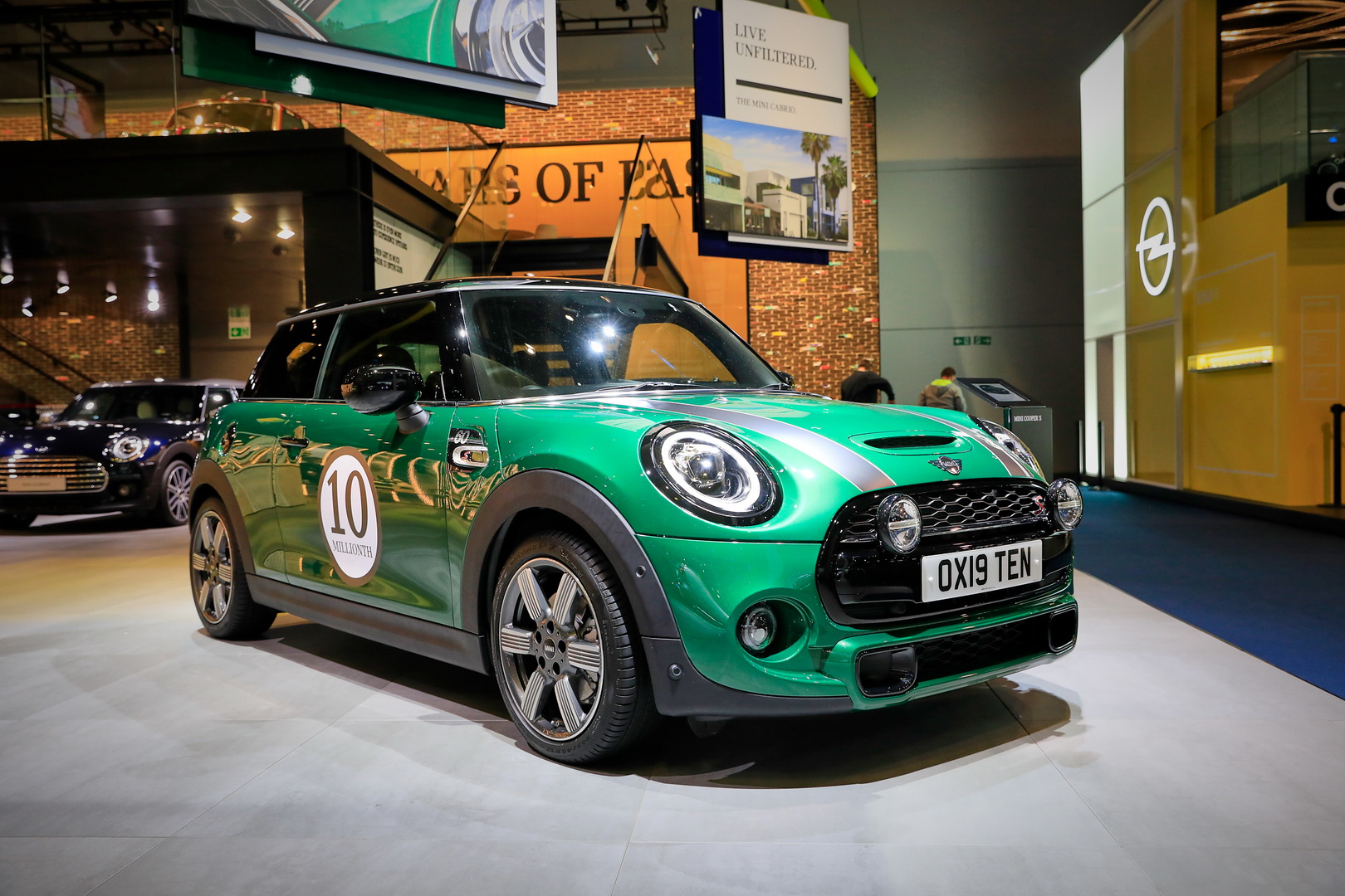 The 10 Millionth Mini Is An Ode To The Brand 