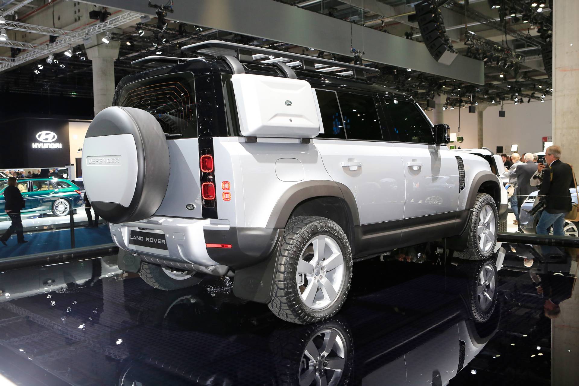 2020 Land Rover Defender Yours From $50,925 In The U.S., £45,240 In ...