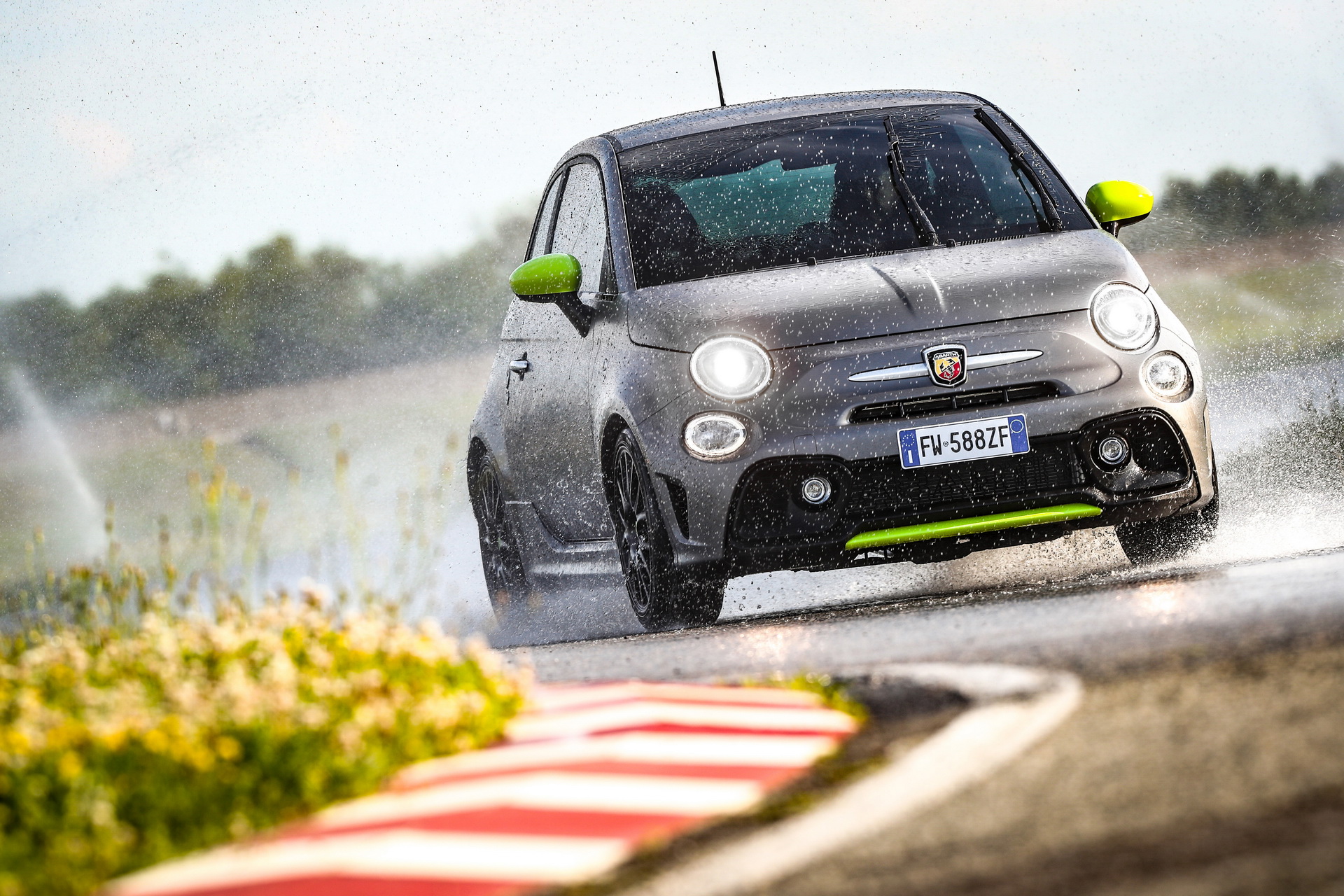 New Abarth 595 Pista Packs 165 PS In A More Focused Chassis | Carscoops