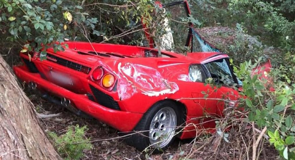  That Was Fast: Lamborghini Diablo Ends Up In A Ditch Shortly After Being Bought