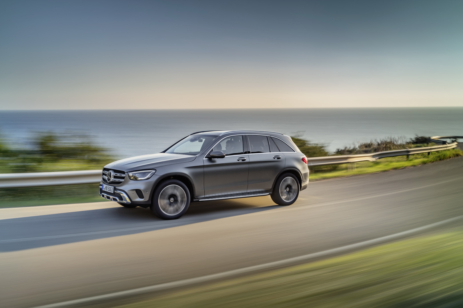 Premium Suv Buyers Rejoice Mercedes Benz Glc Glc Coupe Hit Aussie Shores Carscoops