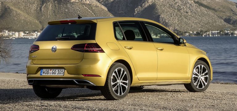 We Compare The 2020 VW Golf Mk8 To The Outgoing Golf Mk7 | Carscoops