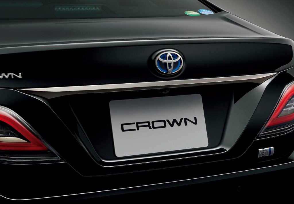 Jdm Gem Toyota Gives Crown Luxury Sedan A Mature Sport