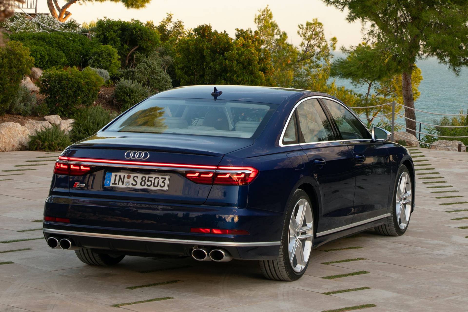 Audi s8 2021. Ауди s8 2021. Ауди s8 2022. Новая Ауди s8.