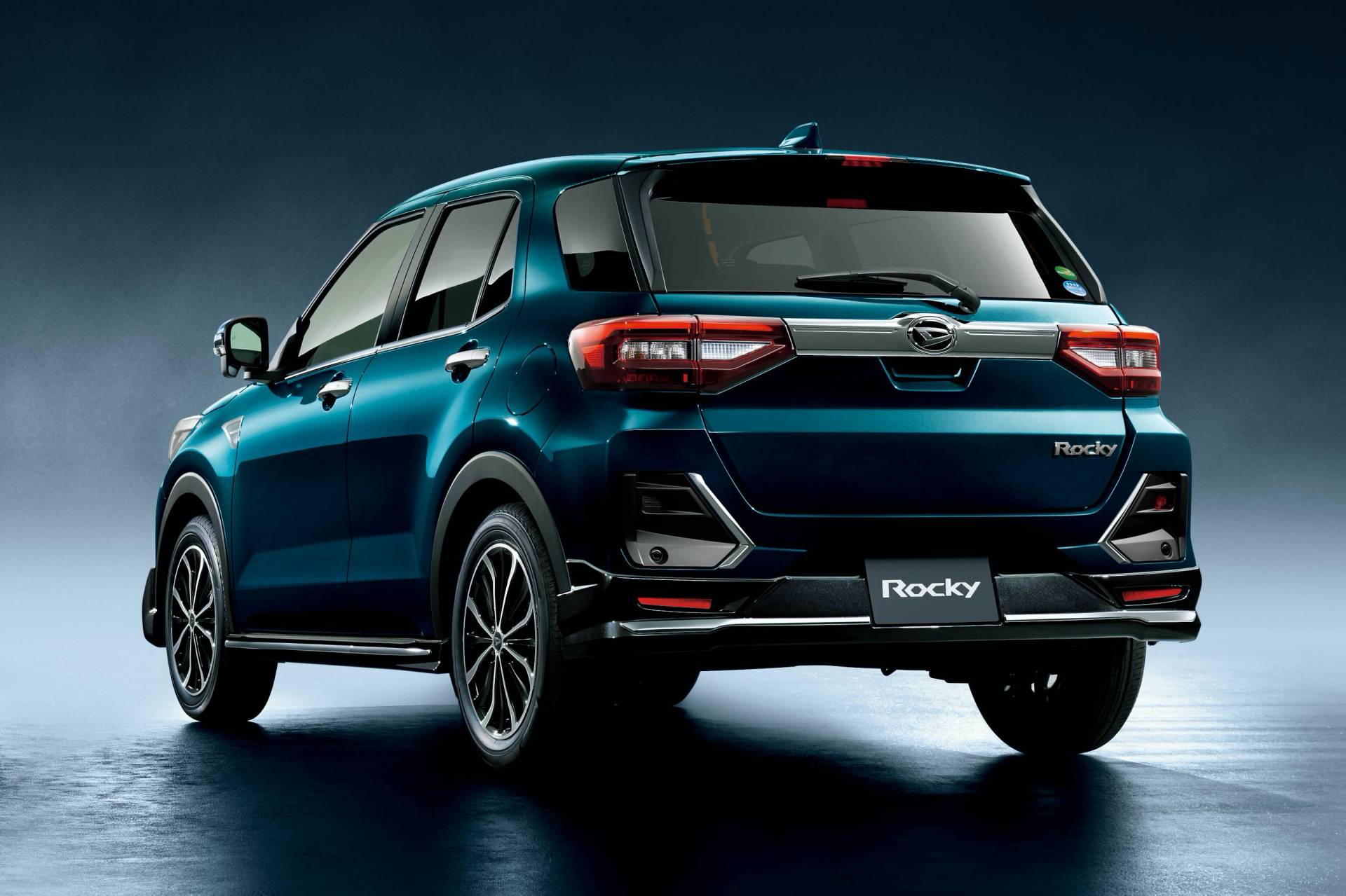 Daihatsu Luncurkan 3 Paket Styling Untuk All-New Rocky