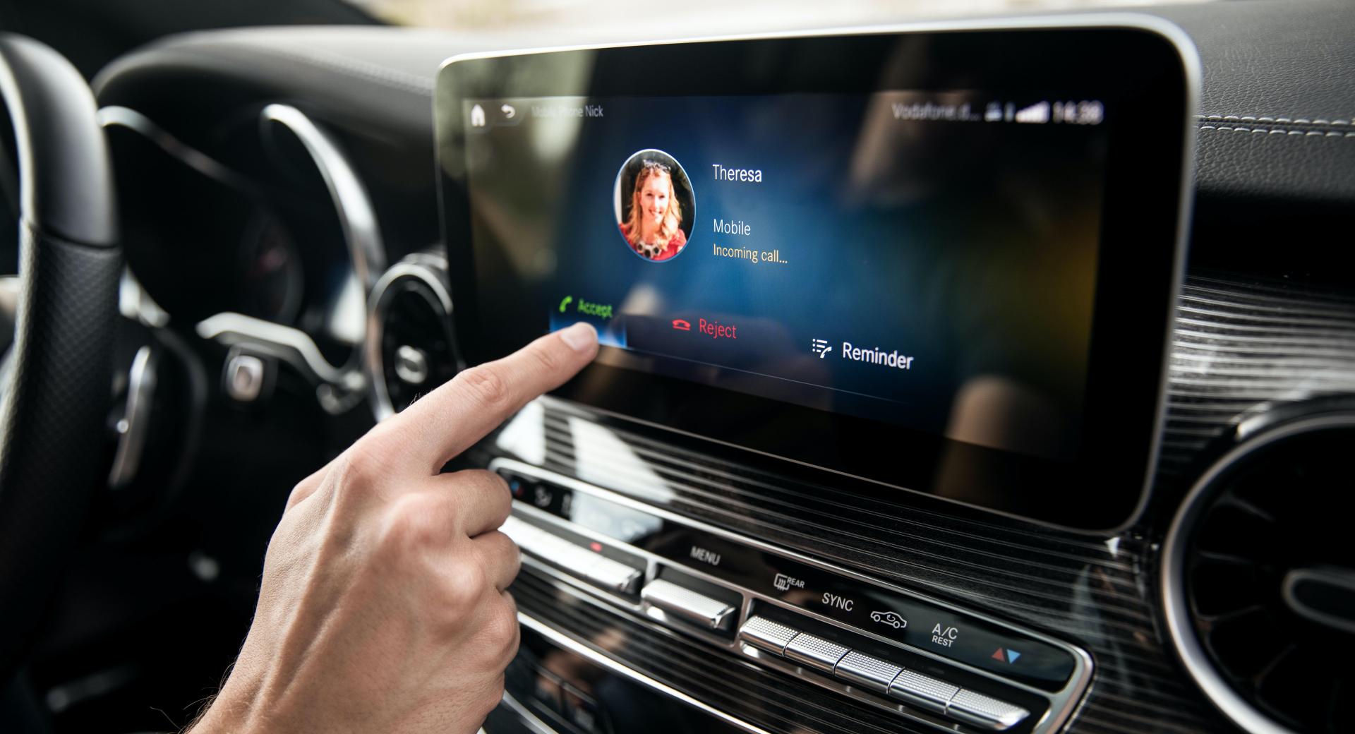 MercedesBenz Upgrades VClass With MBUX Infotainment System Carscoops