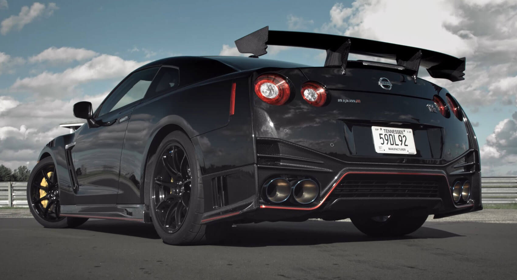 Does The Nissan Gt R Nismo Justify Its 212k Price Carscoops