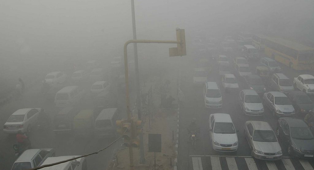  New Delhi Authorities Enforce Driving Restrictions To Reduce Smog