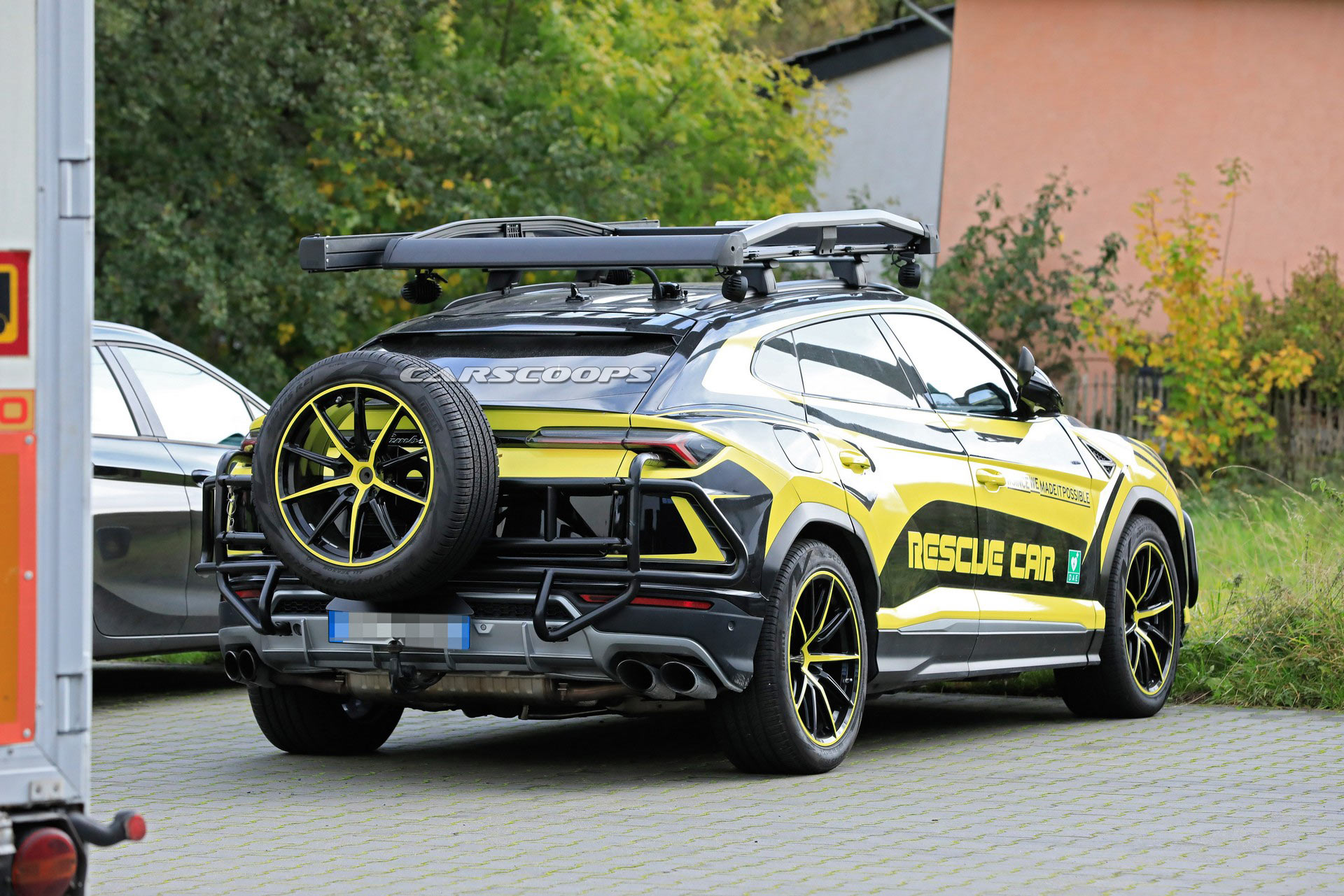 urus roof rack