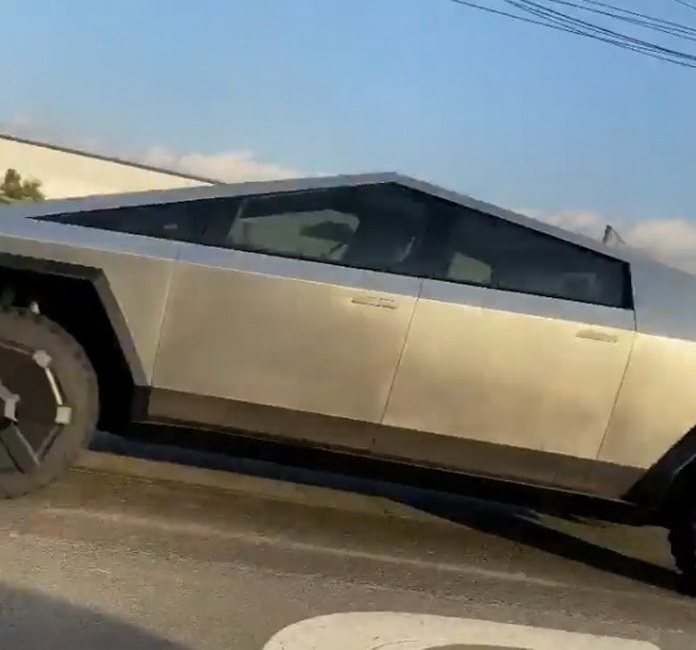 Tesla Cybertruck Spotted In Traffic, Looks Like It Just Time Traveled 