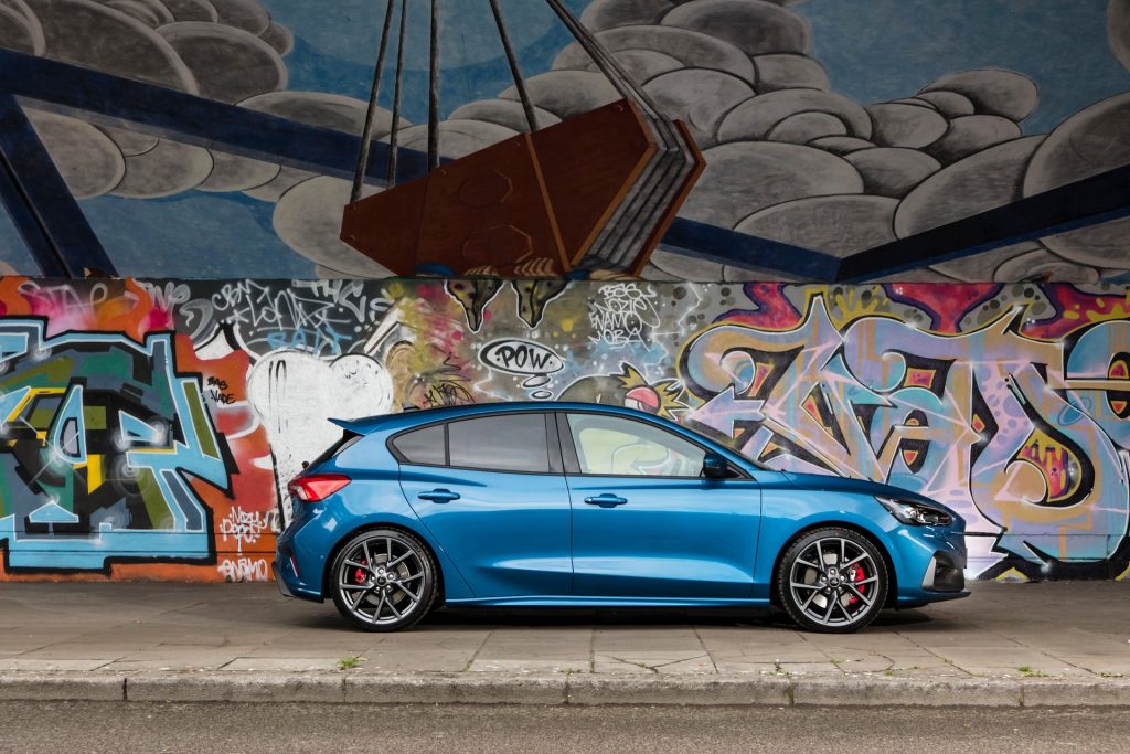 2021 Ford Focus RS Slated To Get Mild-Hybrid Engine And Rear Electric ...