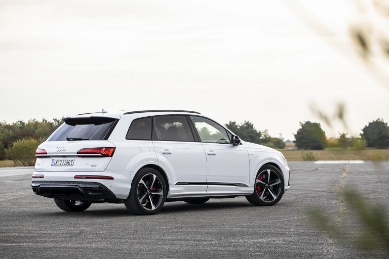 Audi Plugs Q7 Into A New Era With Up To 450 HP And Up To 27 Miles Of EV ...