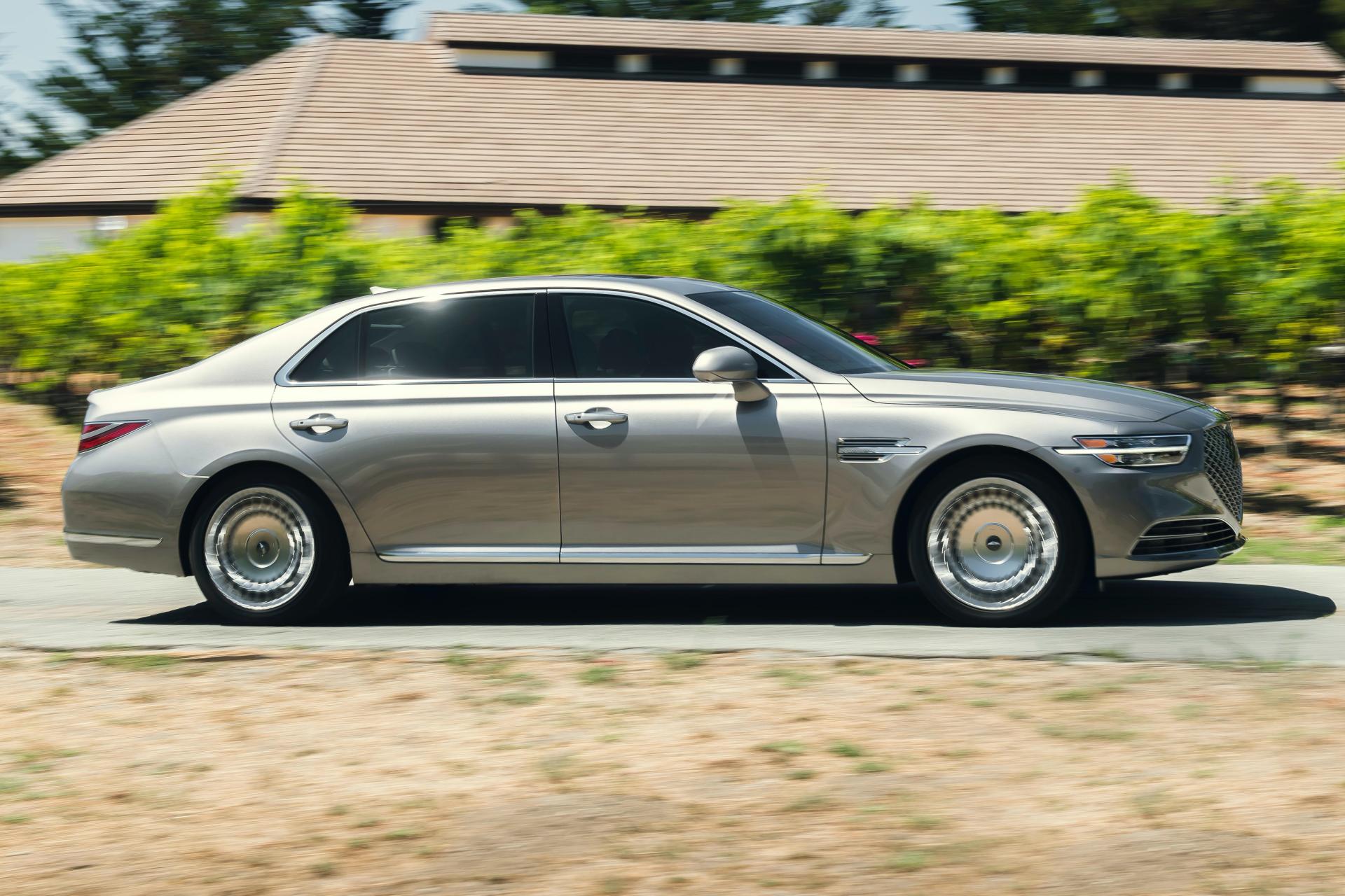 Hyundai genesis g 90