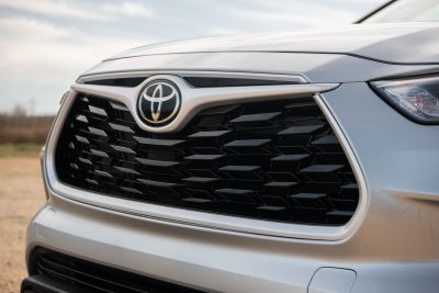 2020 Toyota Highlander Has A Bigger Price Tag To Match Its Larger ...