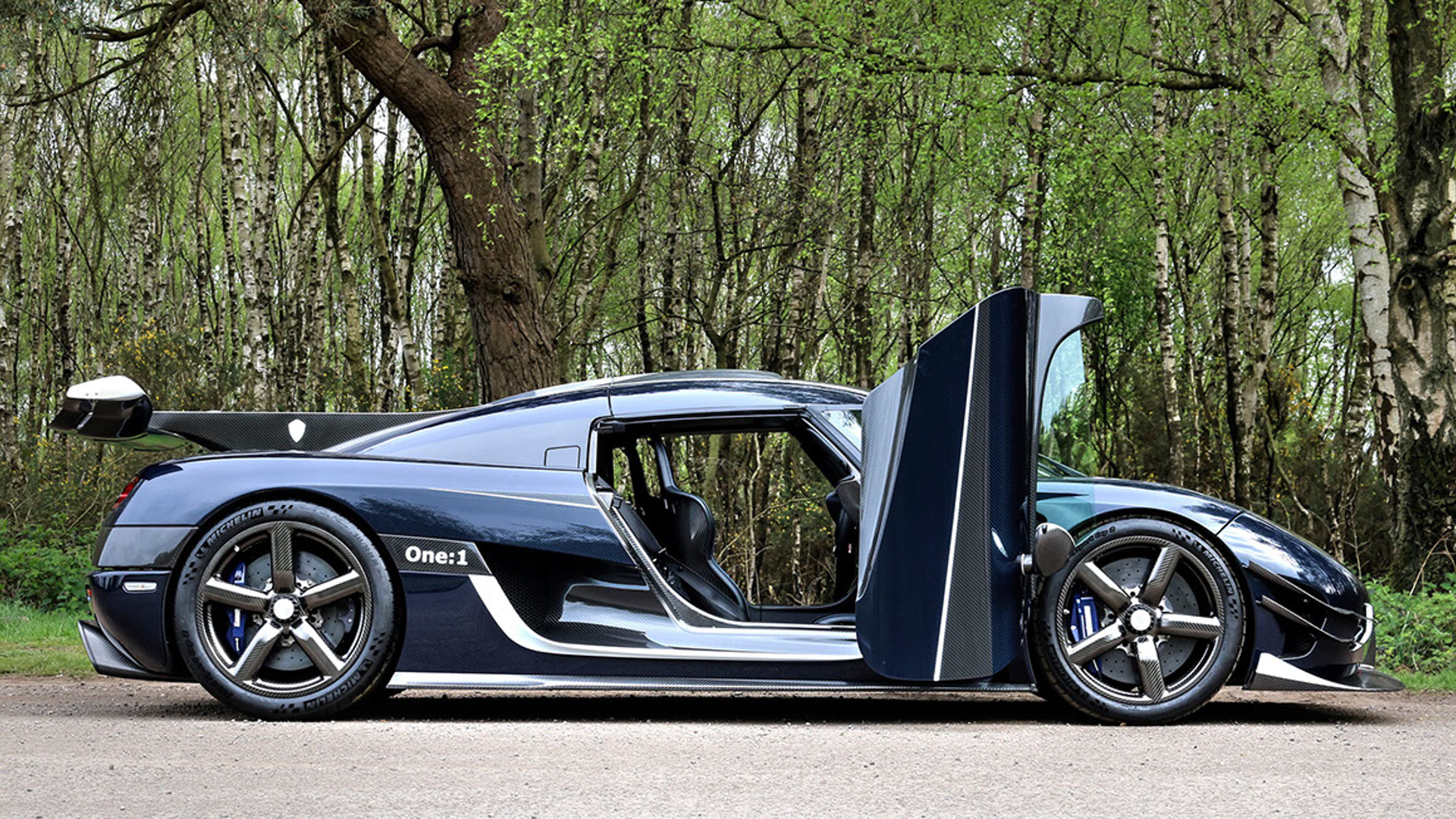 Rare Koenigsegg One 1 Has Eye Watering 7 2 Million Price Carscoops