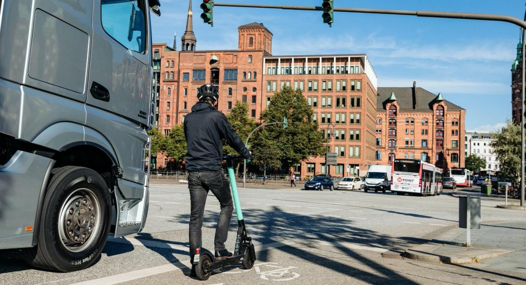  Mercedes’ Sideguard Assist Makes The Streets Safer For E-Scooter Riders