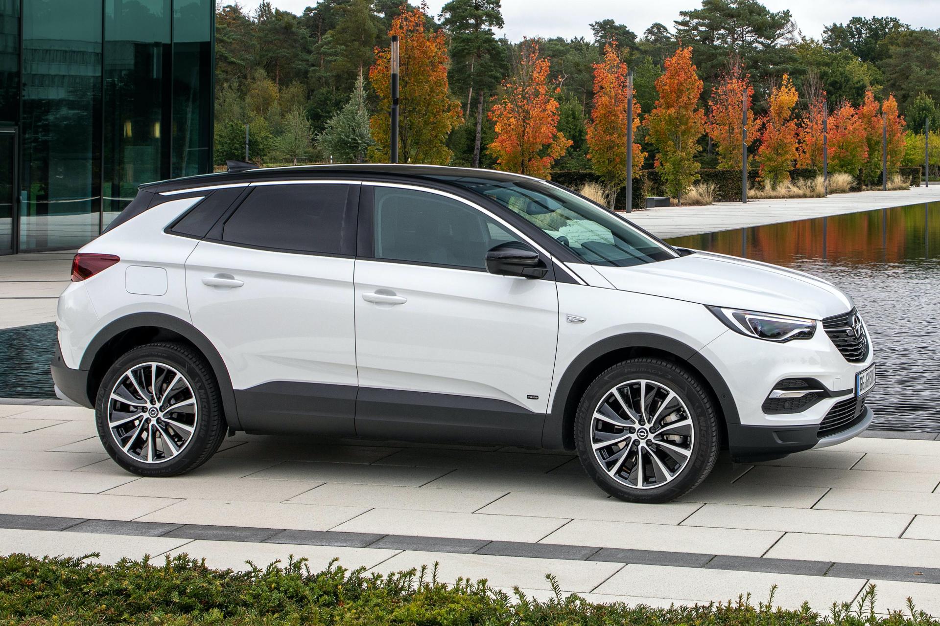 opel and vauxhall launch fwd grandland x plugin hybrid