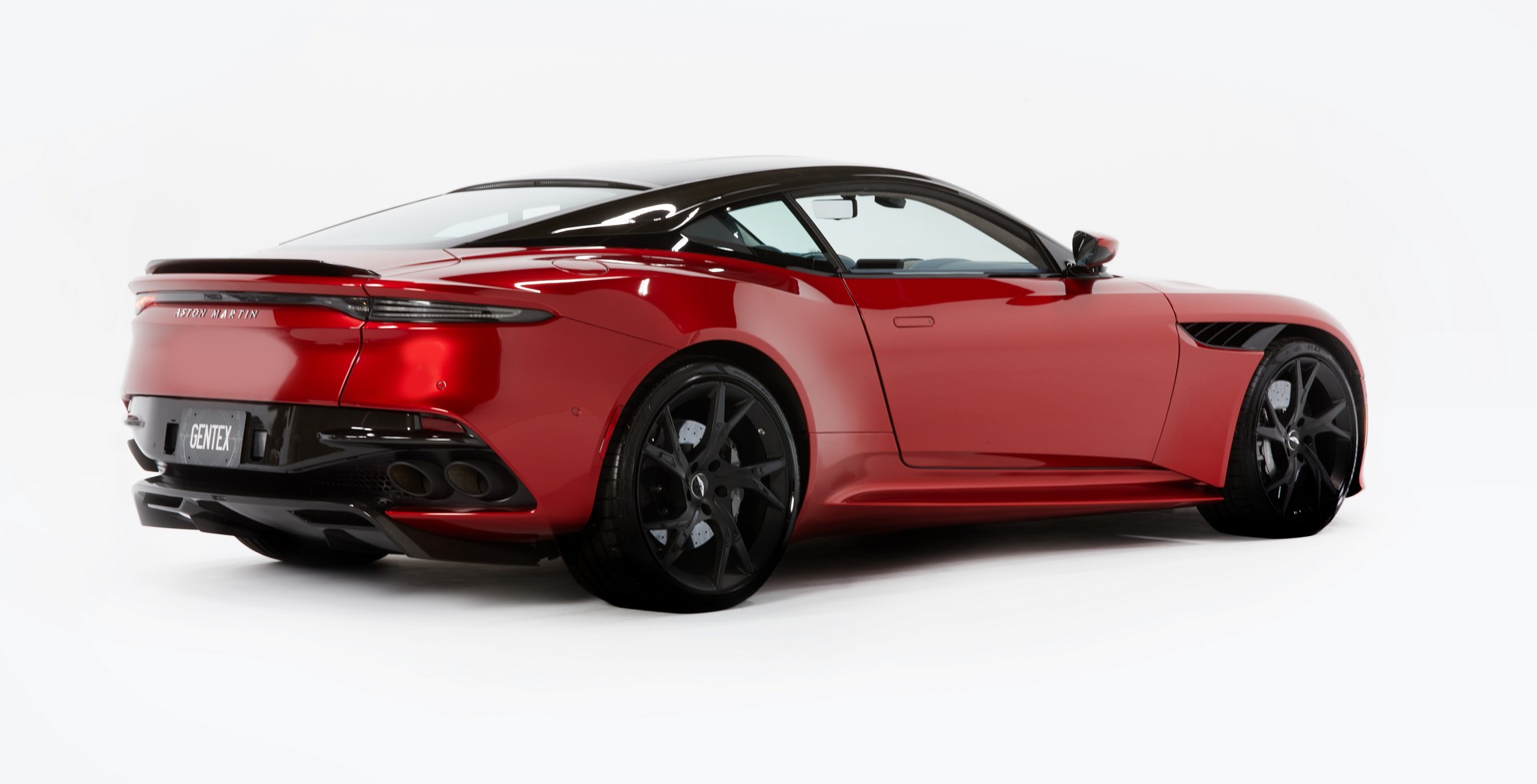 CES 2020 : Aston Martin va dévoiler un rétroviseur central numérique