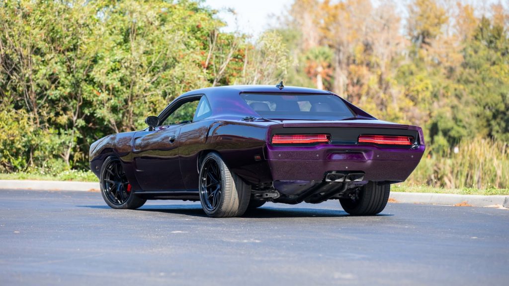 2019 Dodge Challenger Hellcat Wears Carbon 1969 Charger Body Like A ...