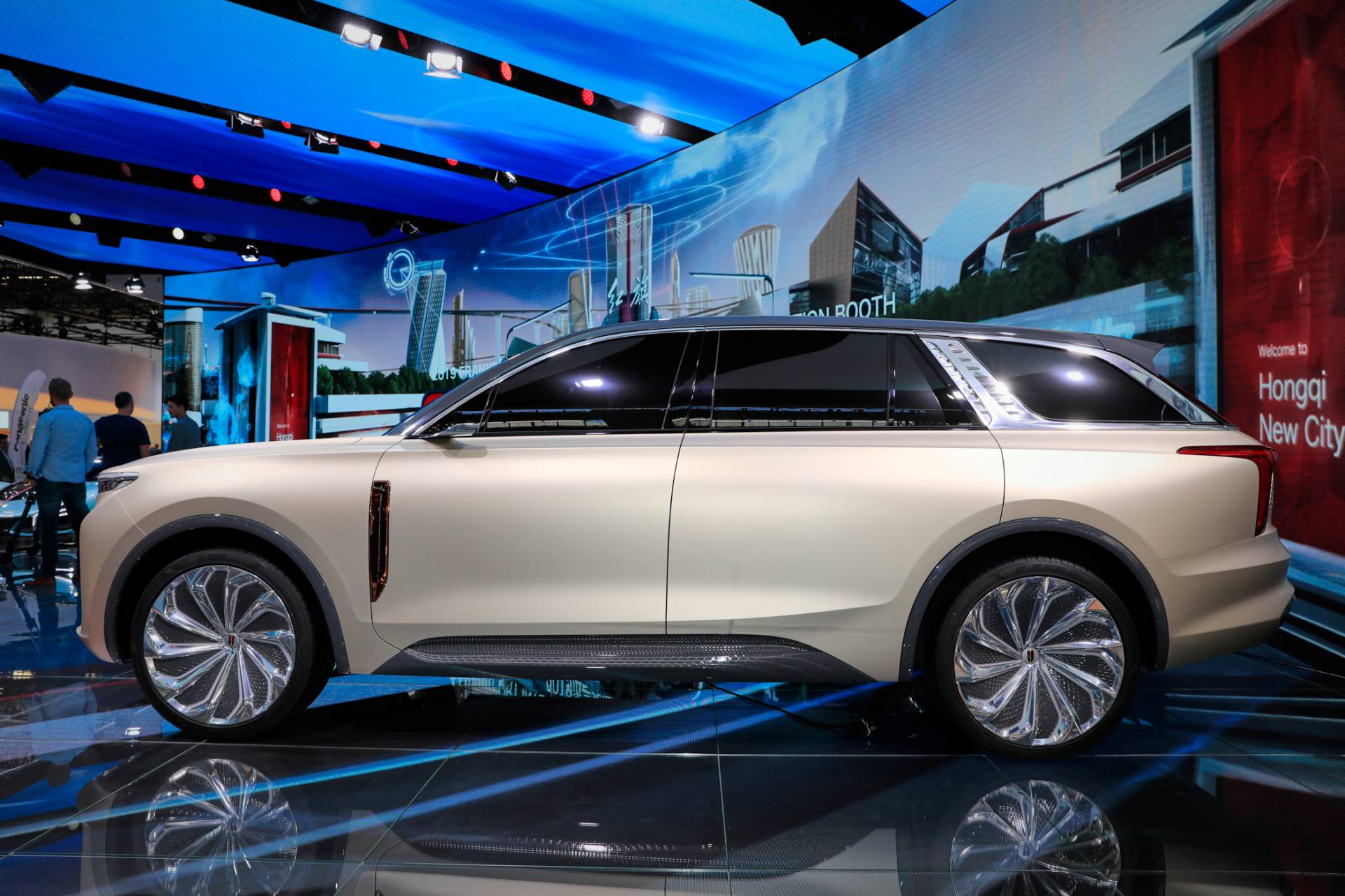 Hongqi E115 Penned By Ex-Rolls Royce Designer Hitting Production As An ...