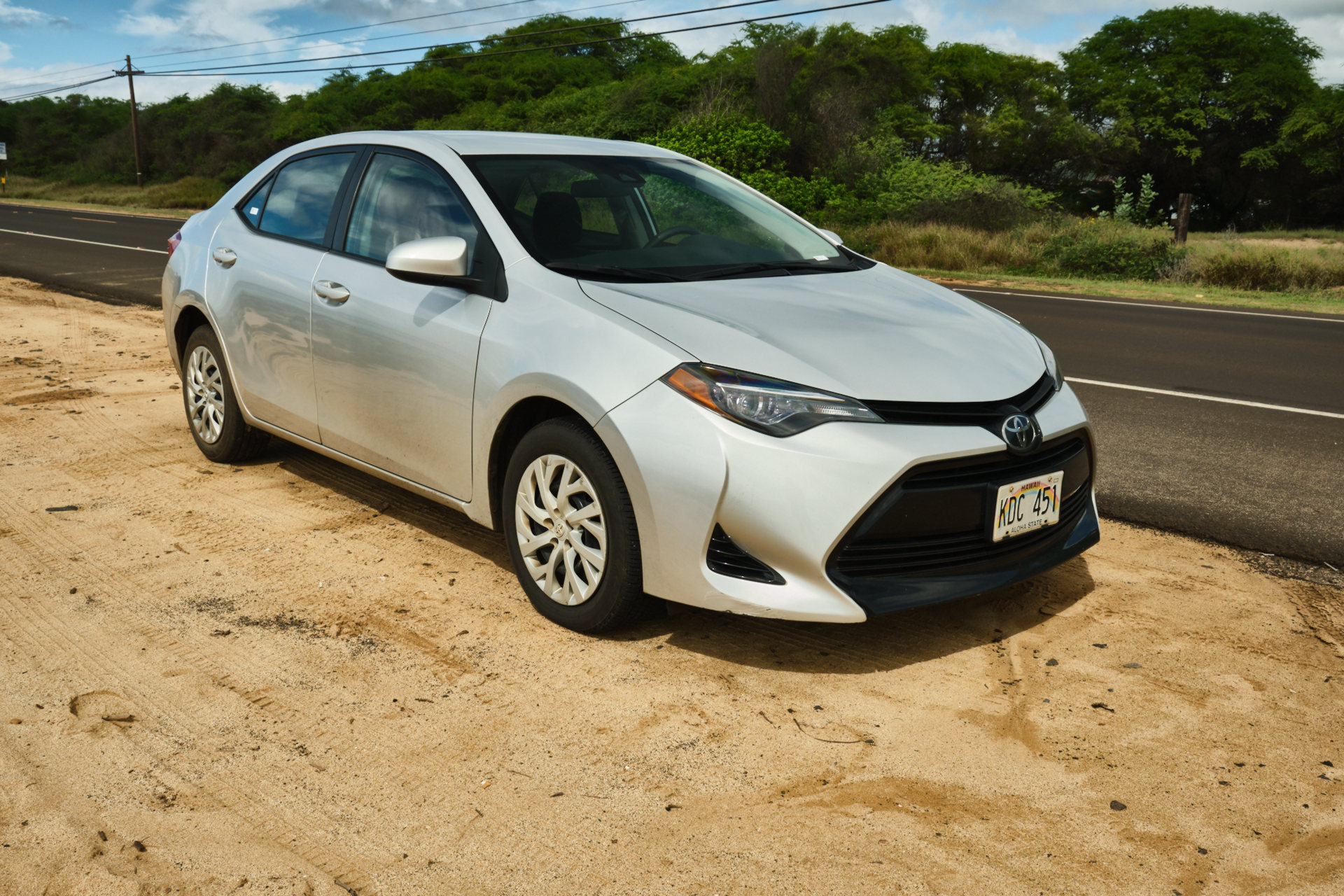 what we learned driving the older 2019 toyota corolla sedan for a week in hawaii carscoops older 2019 toyota corolla sedan