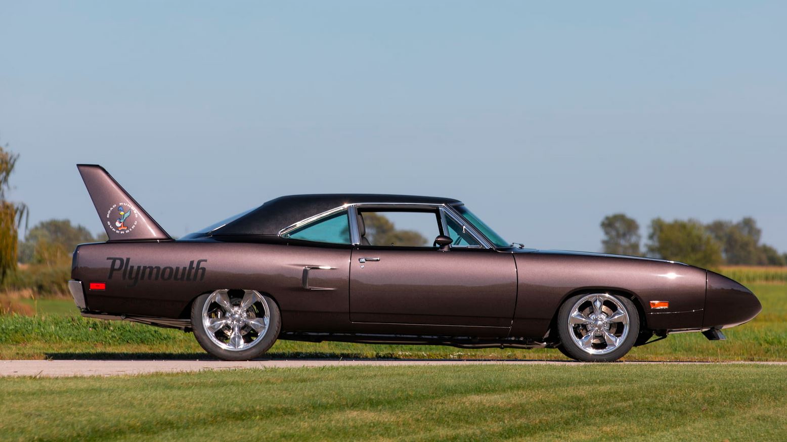 1970 Plymouth Superbird Restomod Conversion Runs A Modern Hemi V8 Carscoops