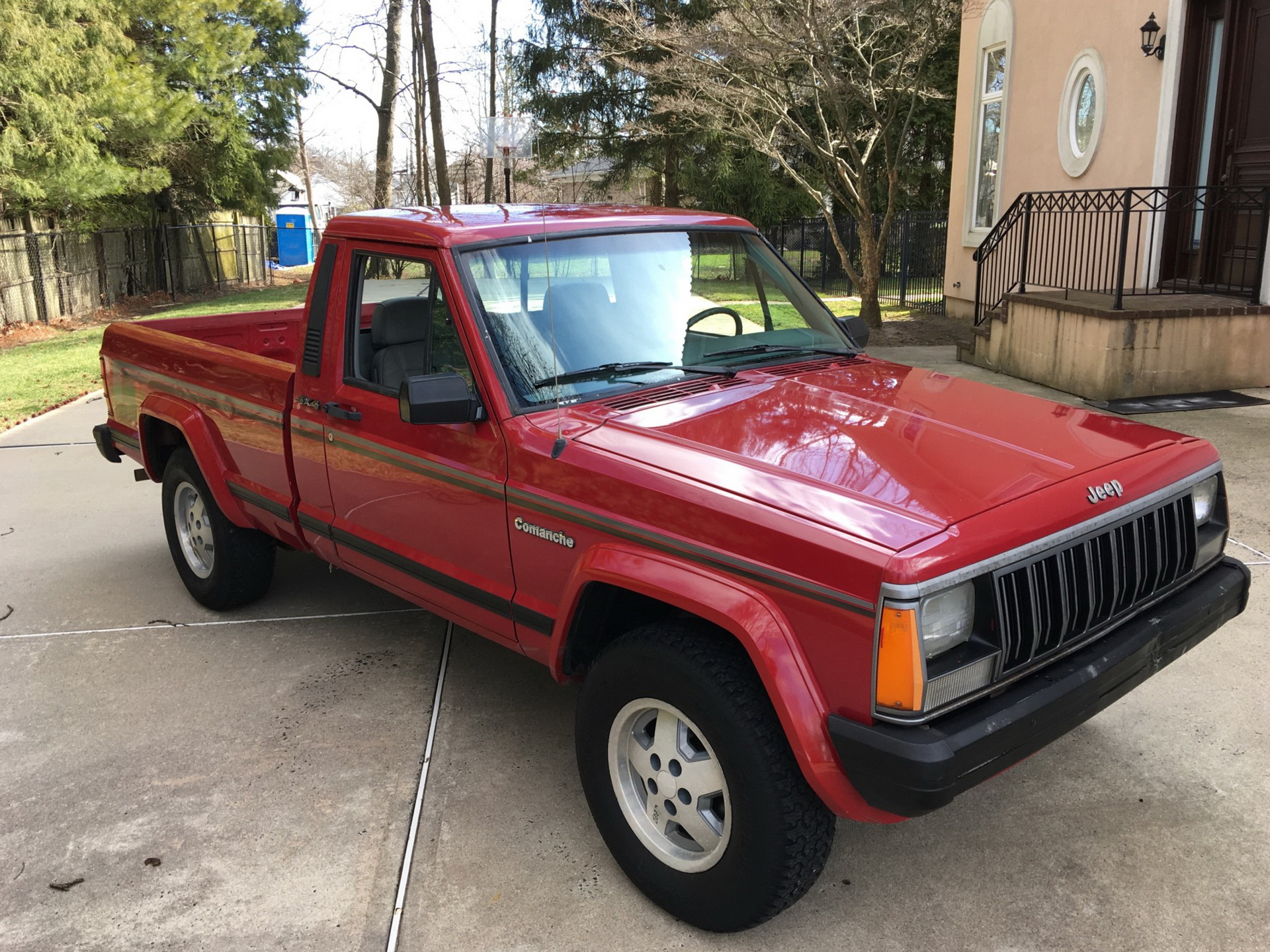 1989 Jeep Comanche Invites You To Be A Pioneer, Not A Gladiator | Carscoops