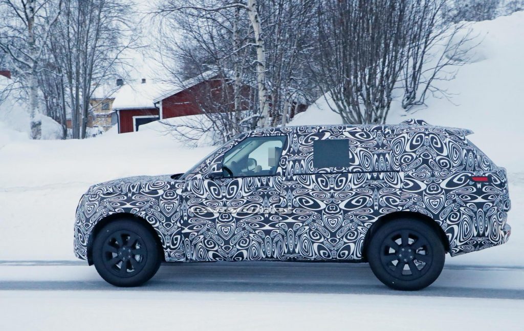 2022 Range Rover Makes Spy Debut In LWB Guise, Will Offer EV Variant ...