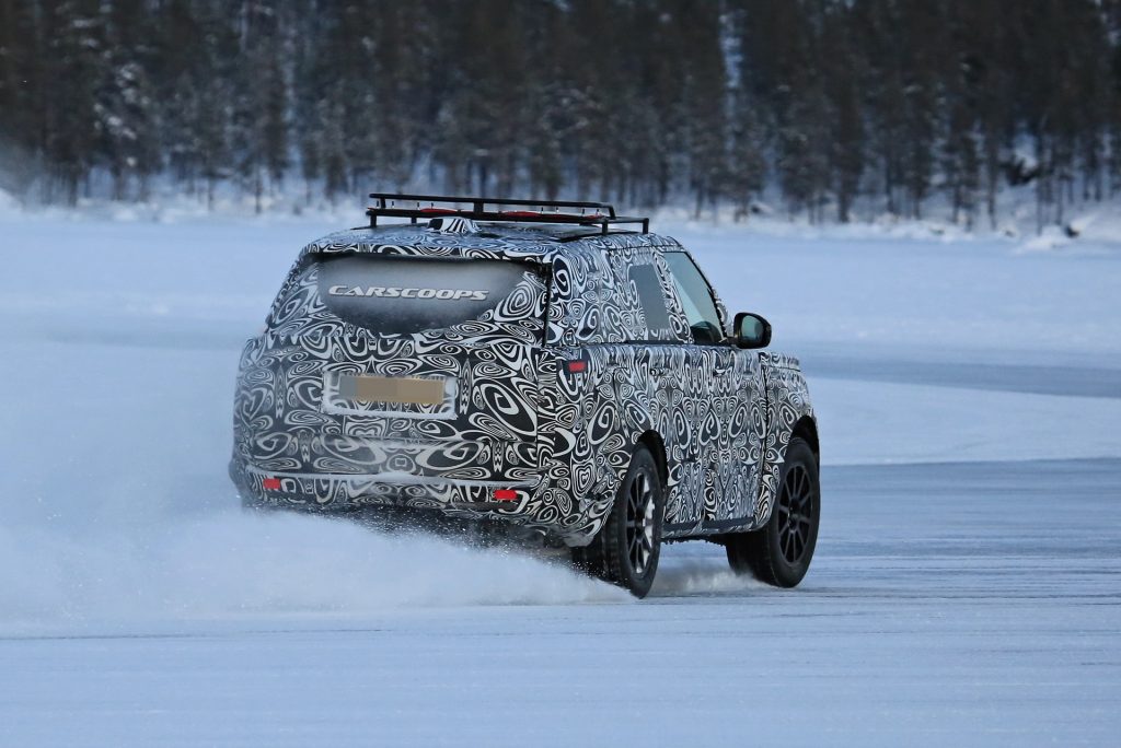 2022 Range Rover Sport Spotted Having Fun On A Frozen Lake | Carscoops