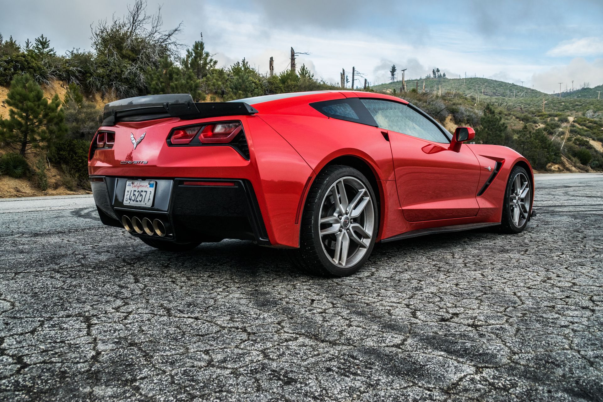There Are Nearly 2,600 New C7 Corvettes For Sale With Generous