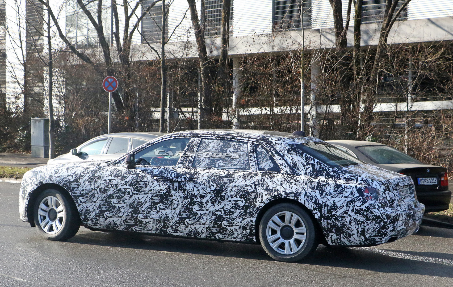 New 21 Rolls Royce Ghost Ain T Fooling No One With That Camo Carscoops