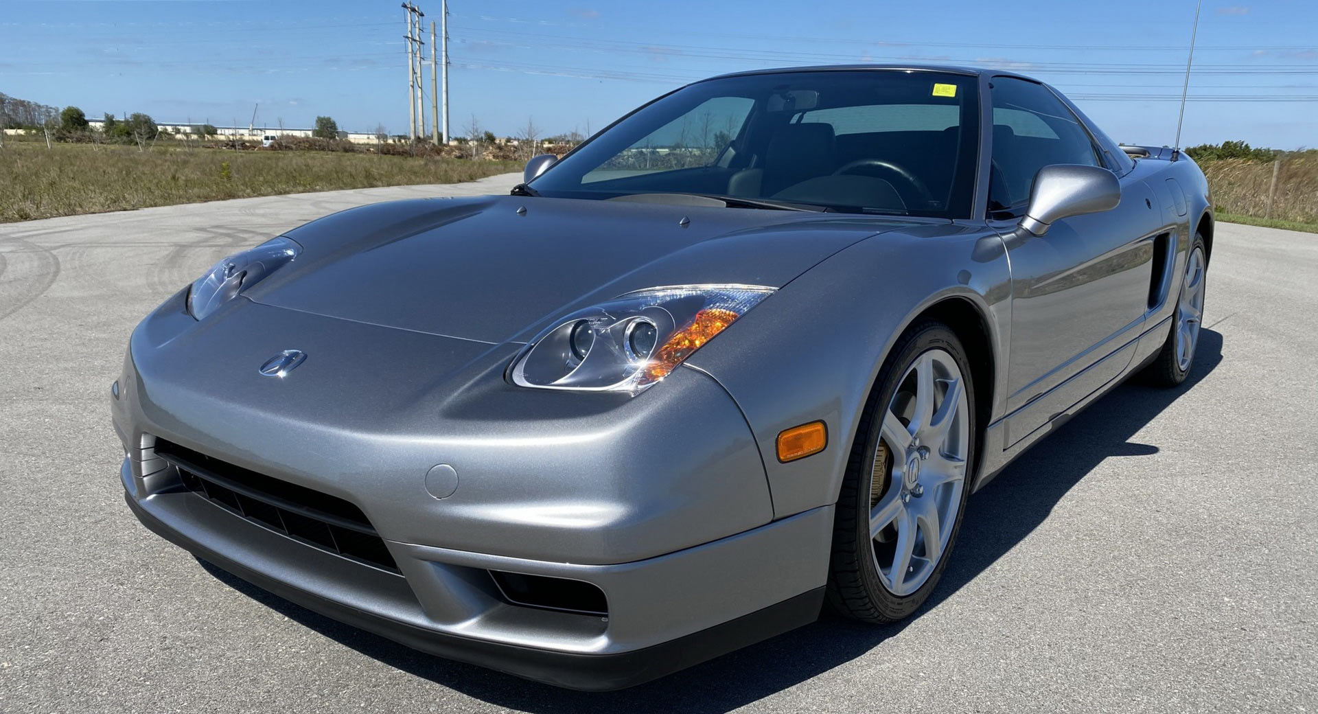 Can You Believe This 04 Acura Nsx T Was Only Driven 1 900 Miles Since New Carscoops