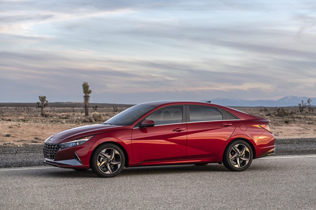 2021 Hyundai Elantra Debuts With Four-door Coupe Body, New +50mpg 