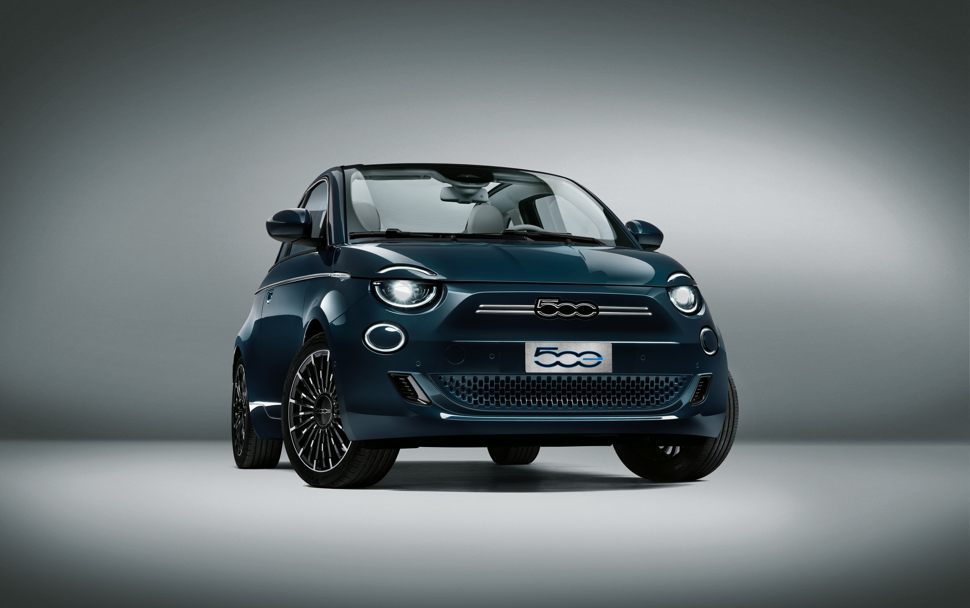 Official: New Fiat 500 Goes Full Electric With 199 Miles Range, U.S ...