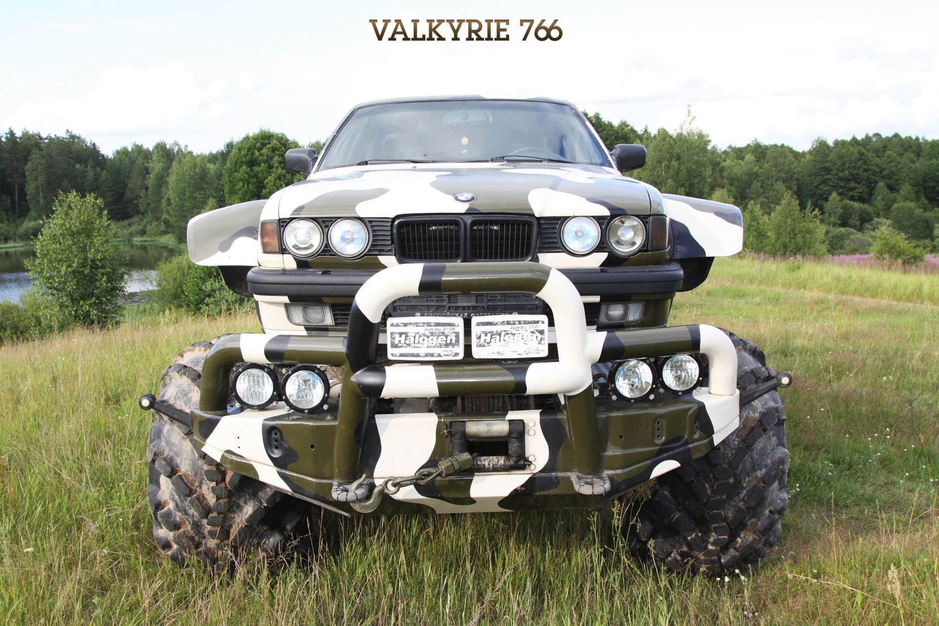 Overcompensating Much? World’s Toughest BMW 7 Series E32 Is Ready To ...