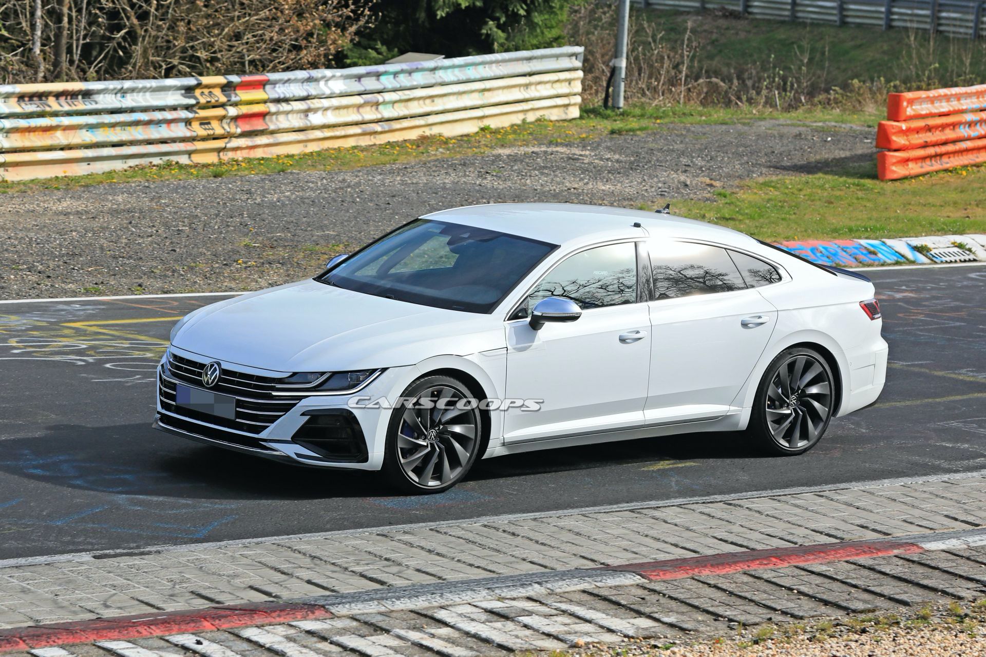 2021 vw arteon r looks focused during first nürburgring