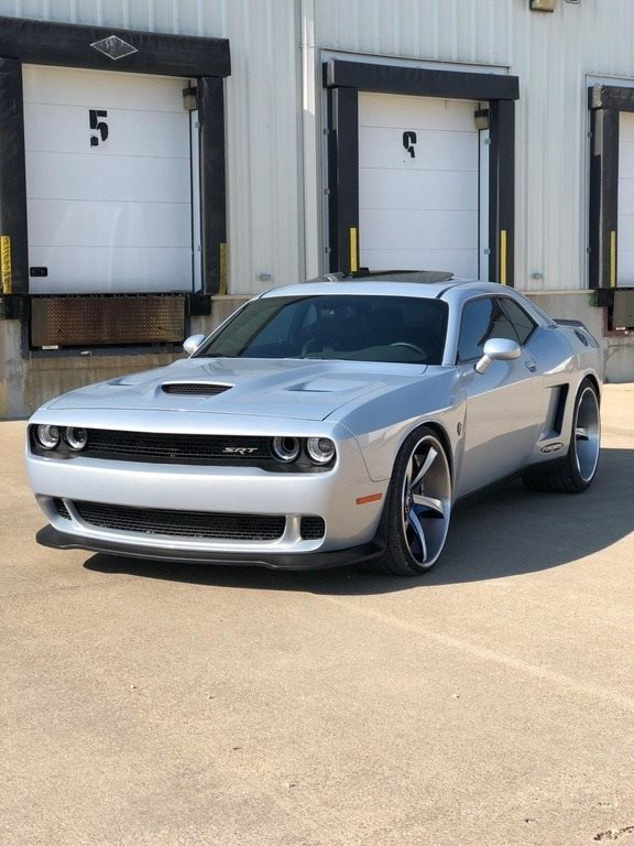 Go Super Wide With Sema Dodge Challenger Srt Hellcat Boasting Massive