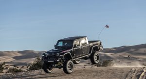 Hennessey's Maximus '1000' Jeep Gladiator Hellcat Kicks Up Sand During ...