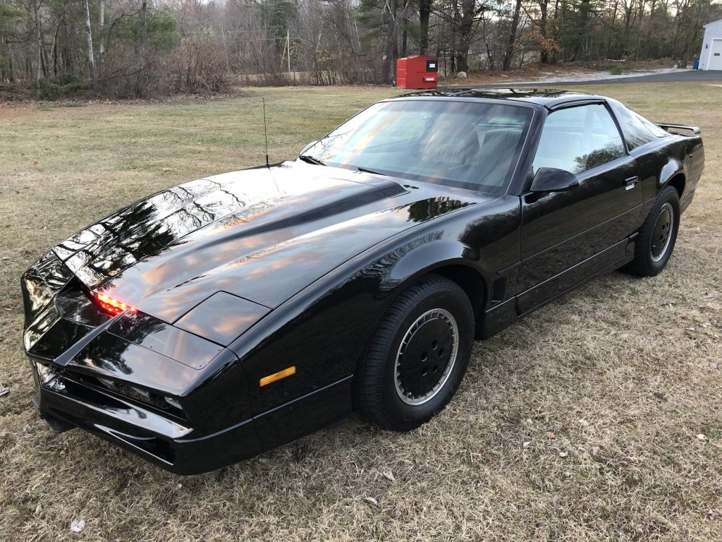 Live Out Your Movie Car Fantasies With This Pontiac Firebird ‘KITT ...