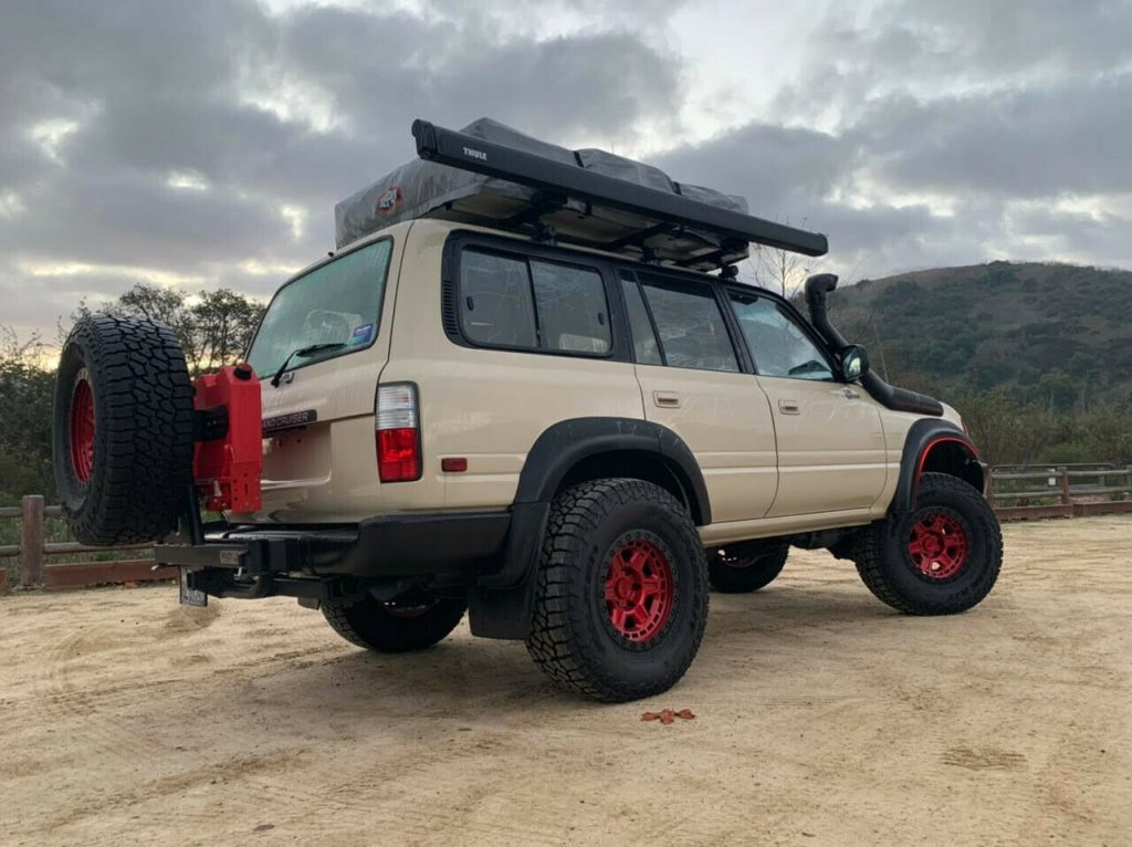 Go Live Under A Rock With This Tjin Edition 1994 Toyota Land Cruiser ...