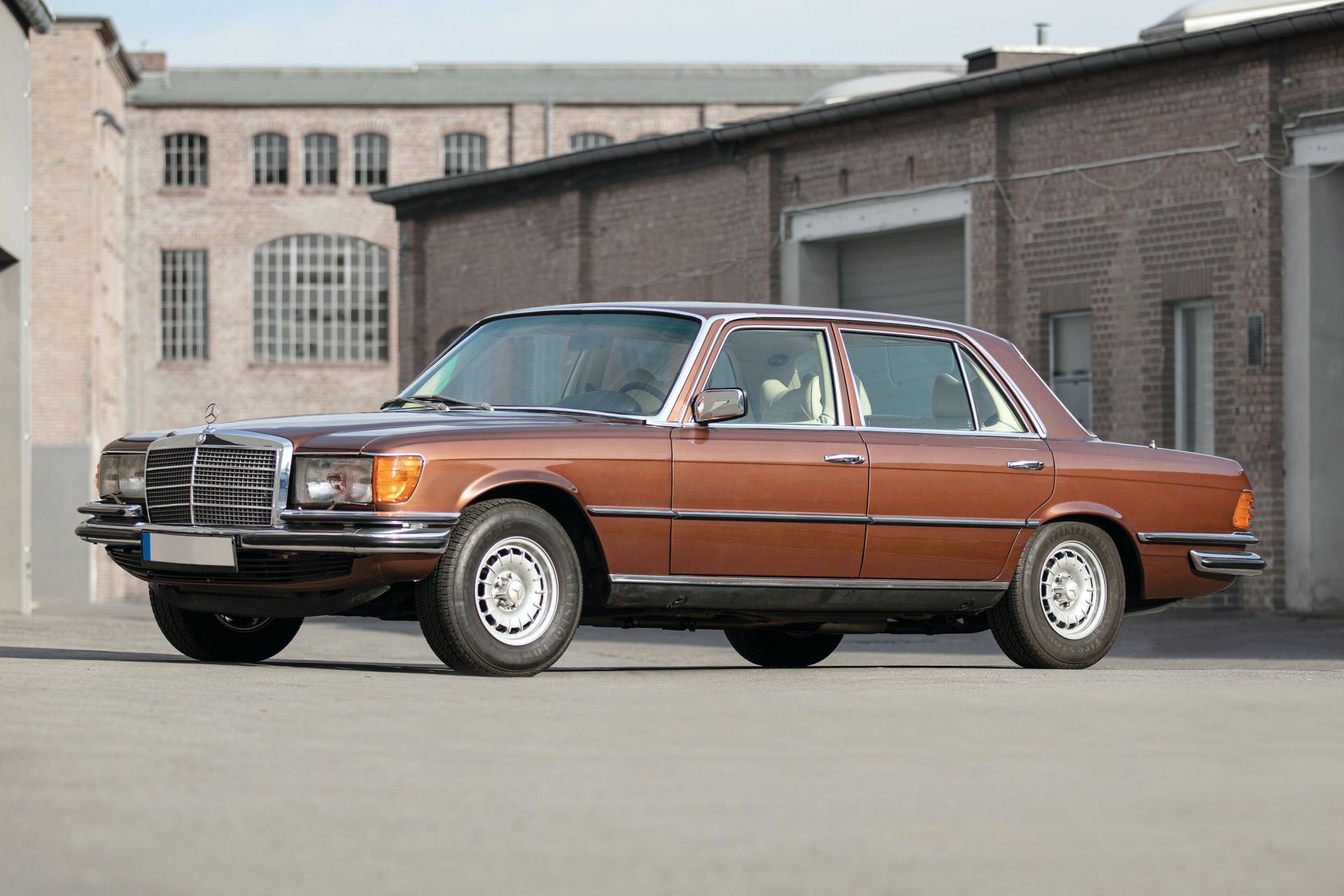 Sexy 41 Year Old 450 Sel 6 9 Is A Mercedes I D Like To Flaunt Carscoops