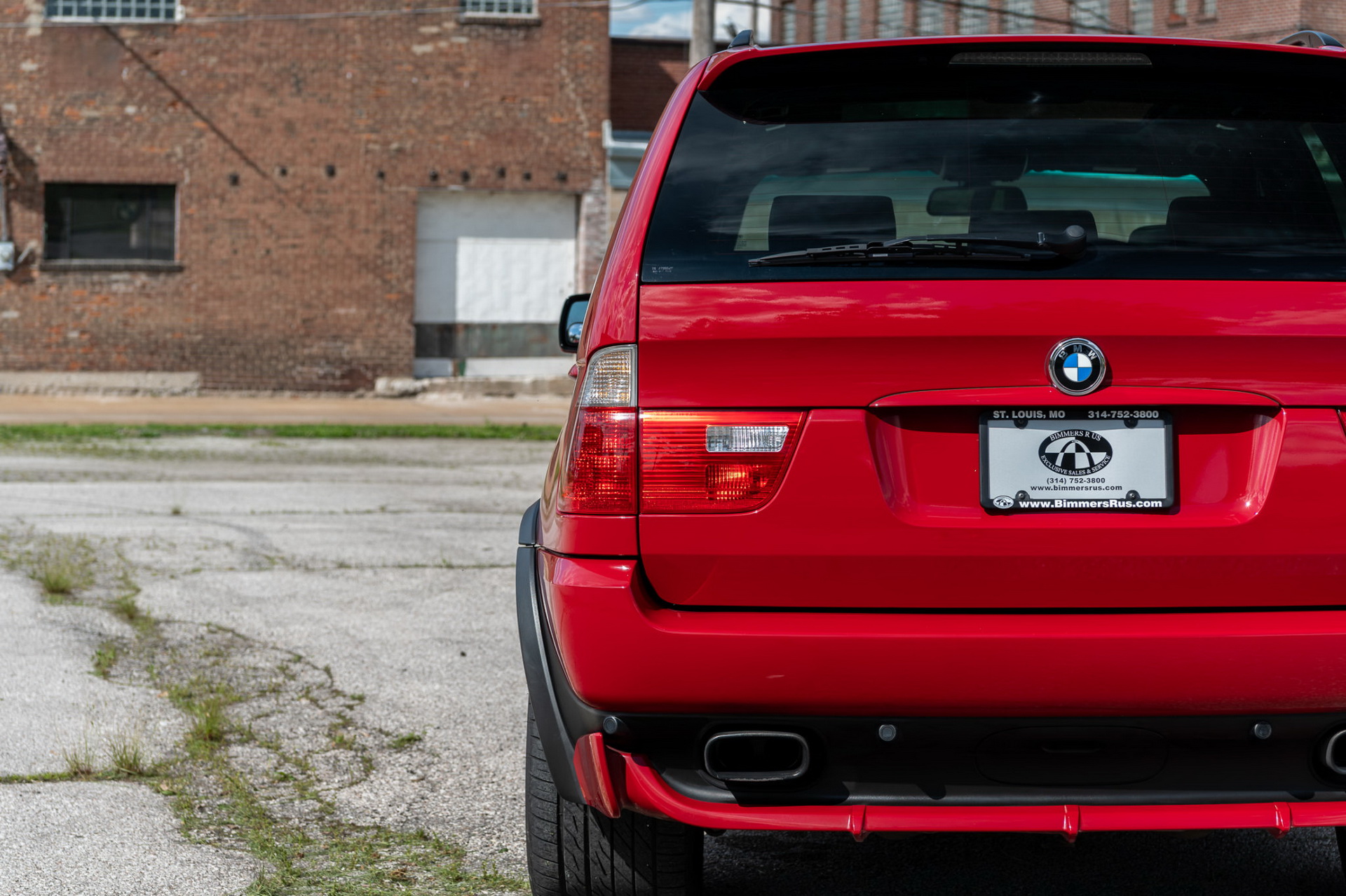 imola red 2004 bmw x5 4 8is pay tribute and maintenance to the original sav carscoops imola red 2004 bmw x5 4 8is pay