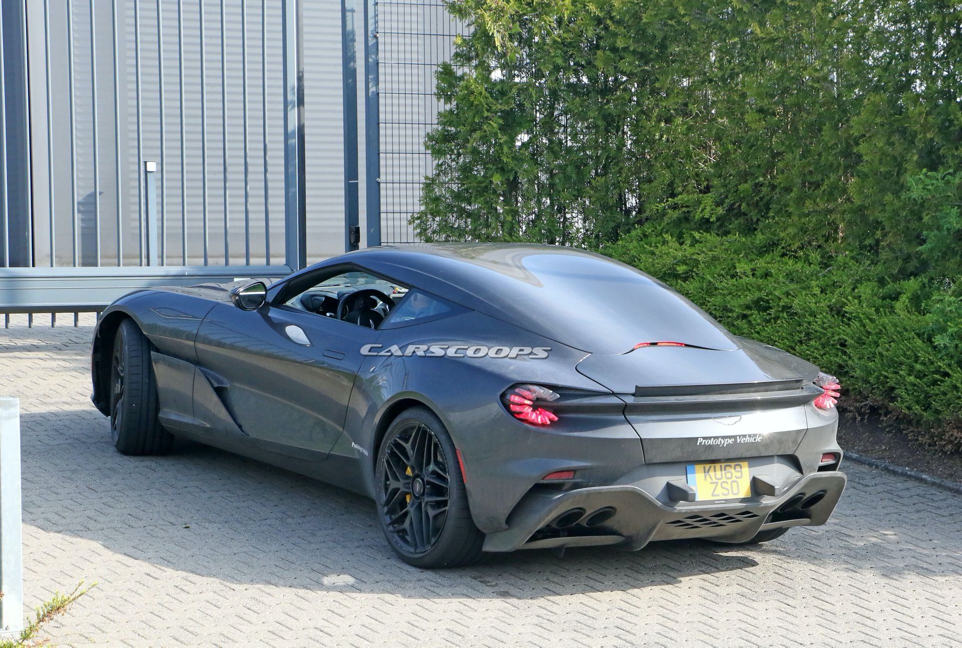 Aston Martin DBS gt Zagato 2020