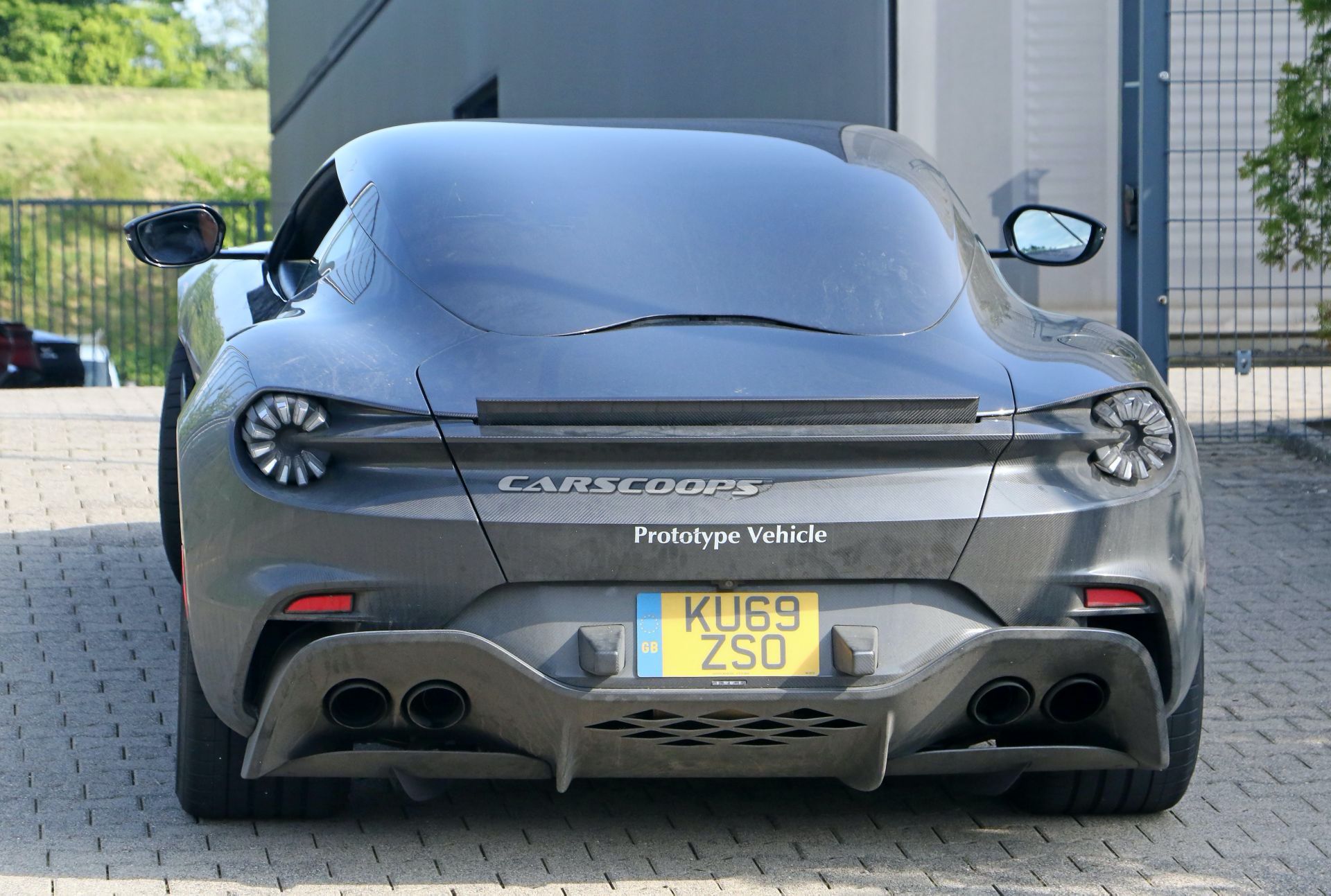 Aston Martin DBS gt Zagato 2020