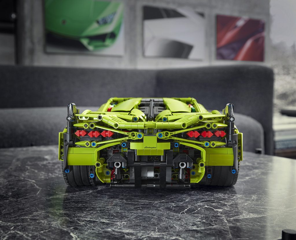 LEGO Technic Lamborghini Sian FKP 37 Is A 3,696 (Master)Piece 1:8 Scale ...